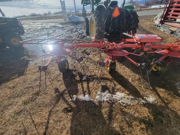 Image of New Holland 163 equipment image 2