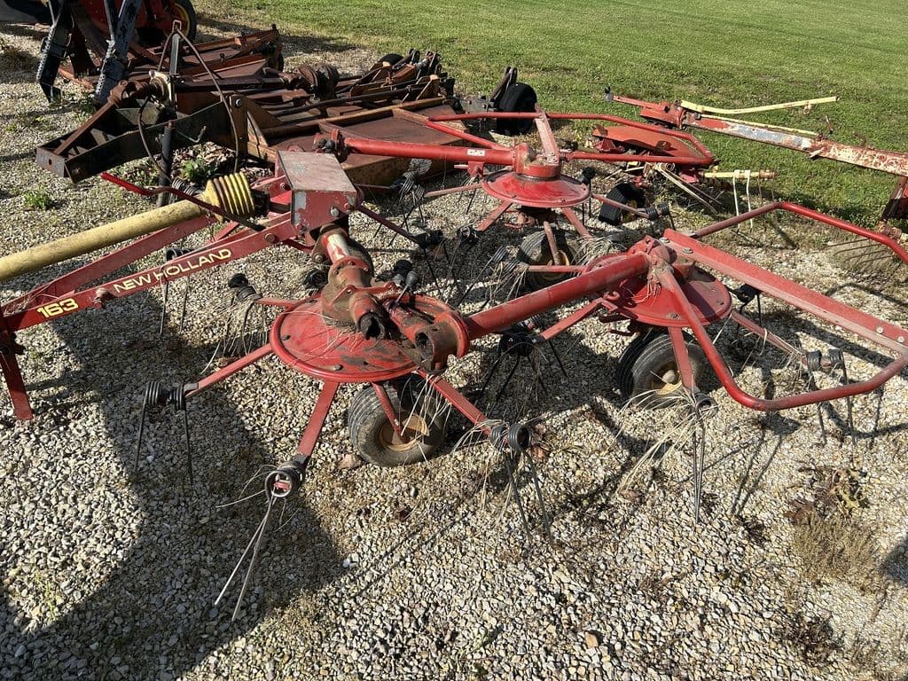 Image of New Holland 163 Image 1