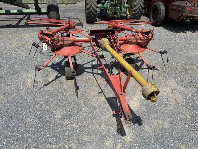 Image of New Holland 163 equipment image 1