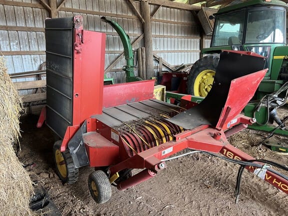 New Holland 166 Equipment Image0