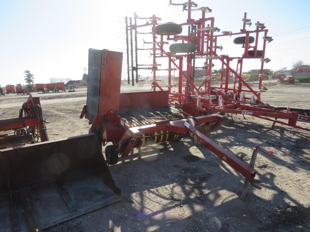 Main image New Holland 166