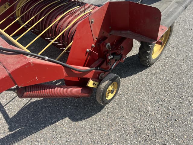 Image of New Holland 166 equipment image 2