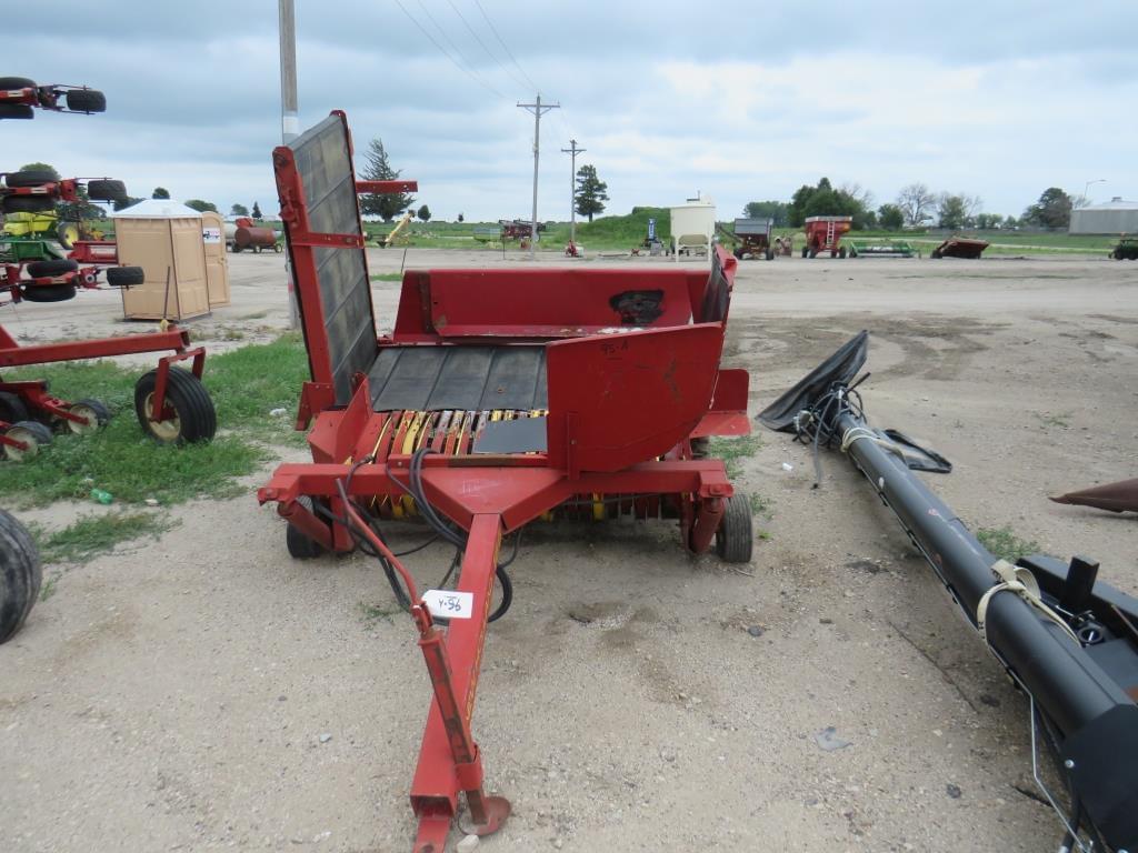 Image of New Holland 166 Primary image