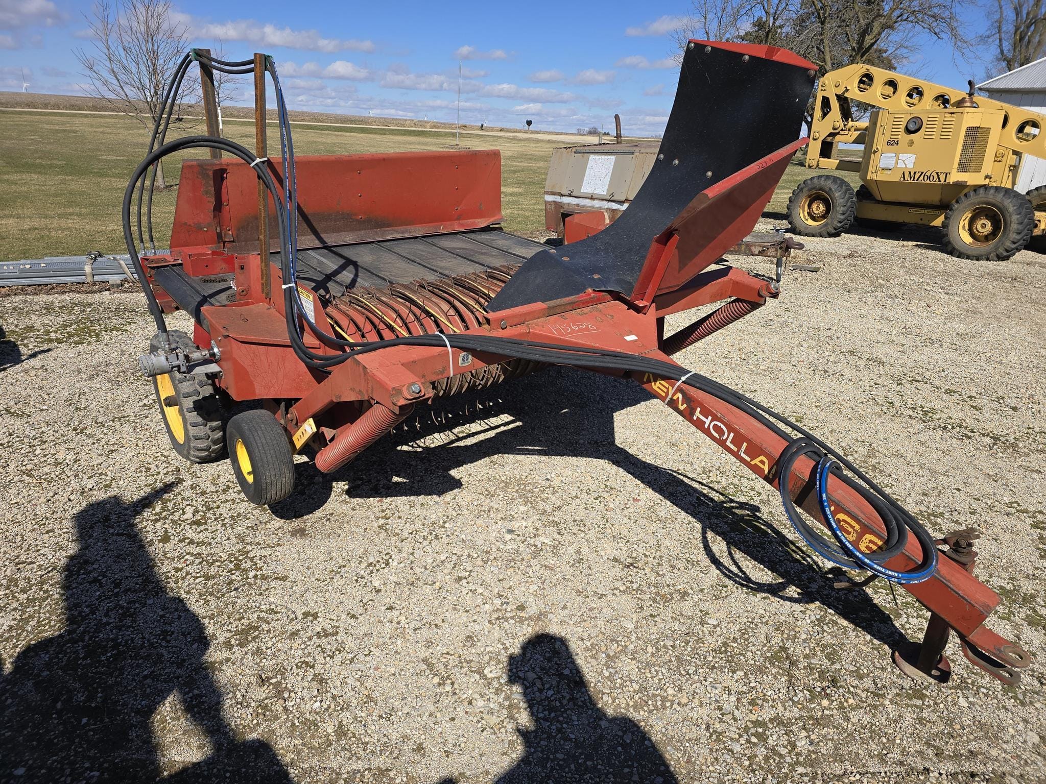 New Holland 166 Equipment Image0