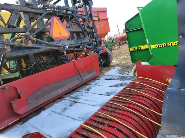 Image of New Holland 166 equipment image 4