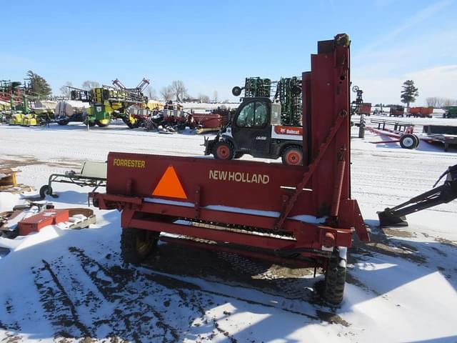 Image of New Holland 166 equipment image 4