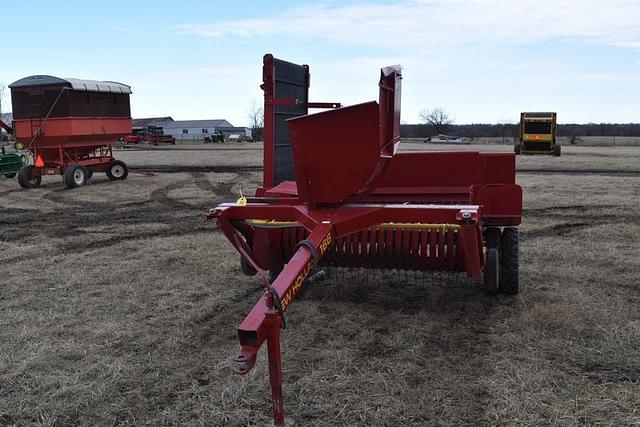 Image of New Holland 166 equipment image 1