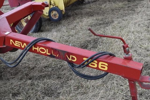 Image of New Holland 166 equipment image 4