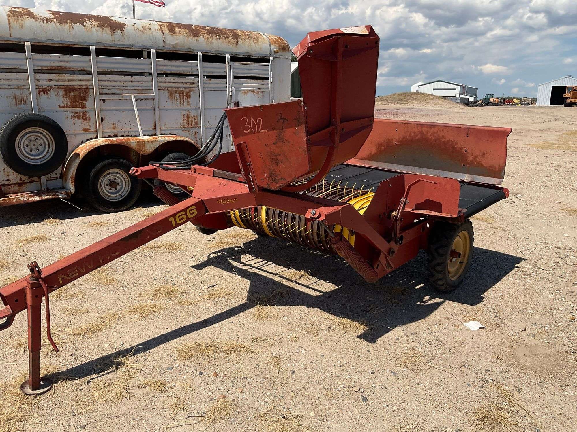 New Holland 166 Equipment Image0