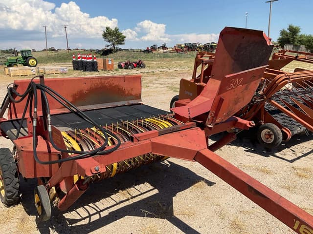 Image of New Holland 166 equipment image 1