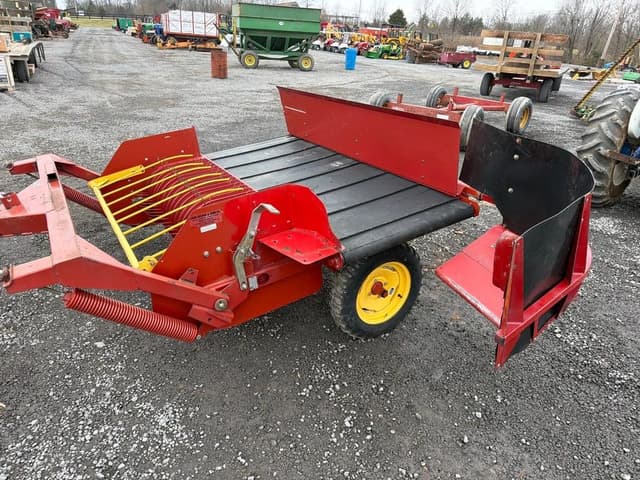 Image of New Holland 166 equipment image 3