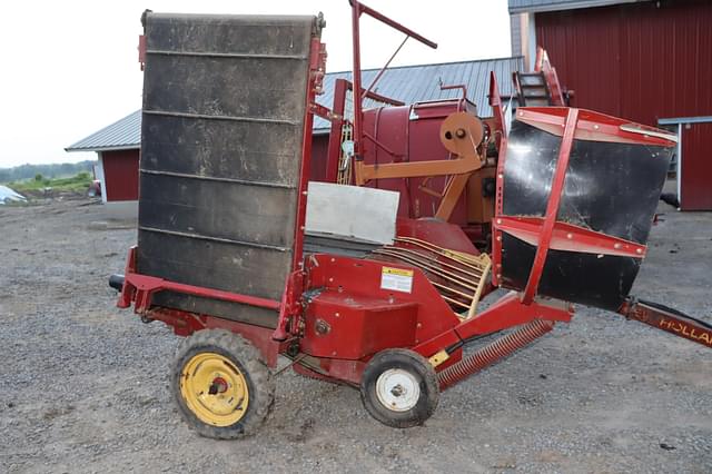 Image of New Holland 166 equipment image 3