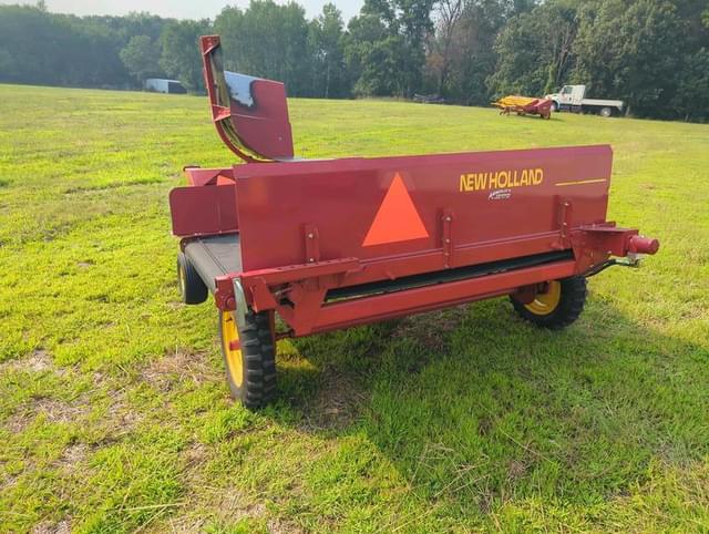 Image of New Holland 166 equipment image 2
