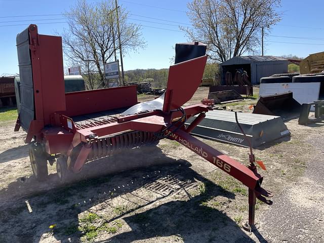 Image of New Holland 166 equipment image 1