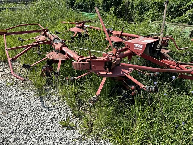 Image of New Holland 169 equipment image 4