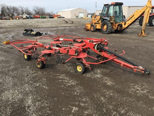 Image of New Holland 169 equipment image 1