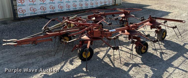 Main image New Holland 169