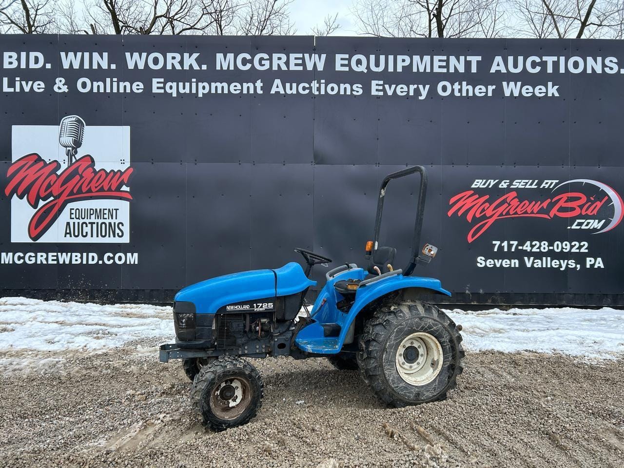 New Holland 1725 Equipment Image0