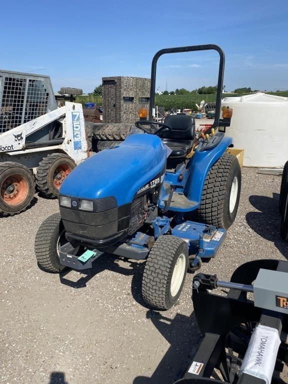 Image of New Holland 1725 Primary image
