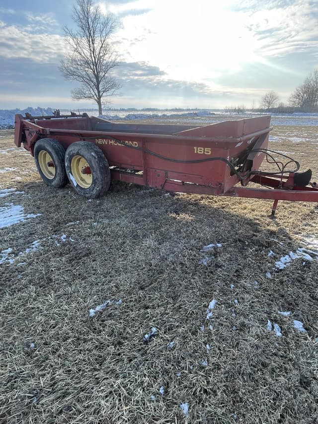 Image of New Holland 185 equipment image 2