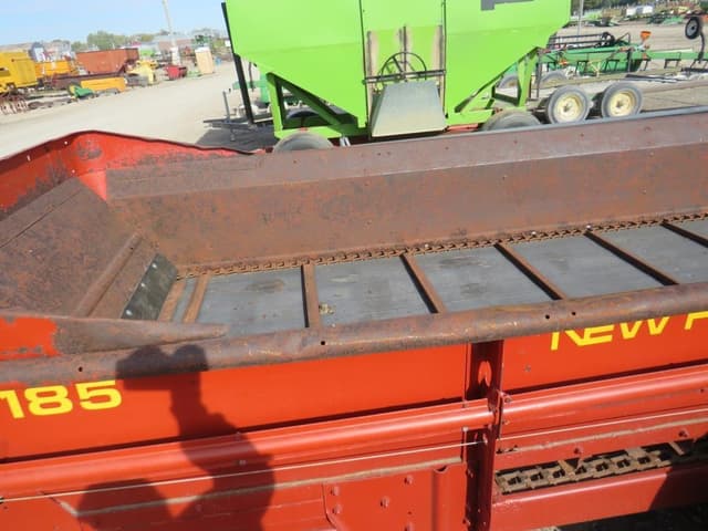 Image of New Holland 185 equipment image 3