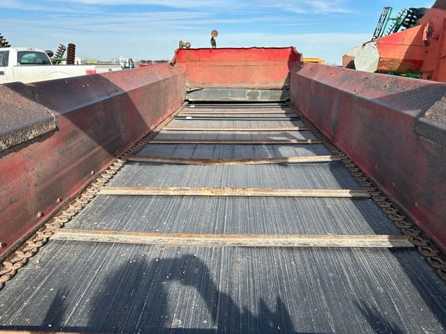 Image of New Holland 185 equipment image 3