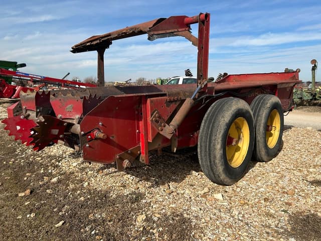 Image of New Holland 185 equipment image 2