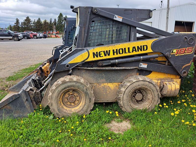 Image of New Holland L185 Image 1
