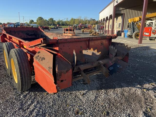 Image of New Holland 185 equipment image 3