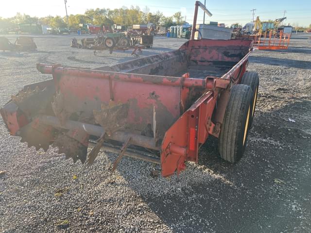 Image of New Holland 185 equipment image 4