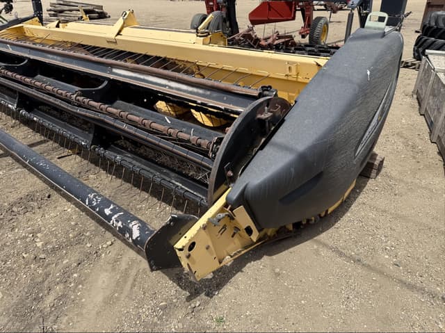 Image of New Holland Haybine 18HS equipment image 4