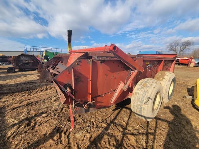 Image of New Holland 195 equipment image 3