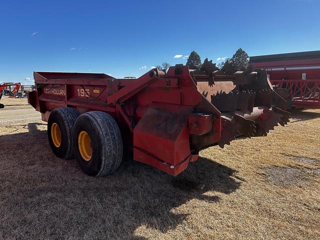 Image of New Holland 195 equipment image 3