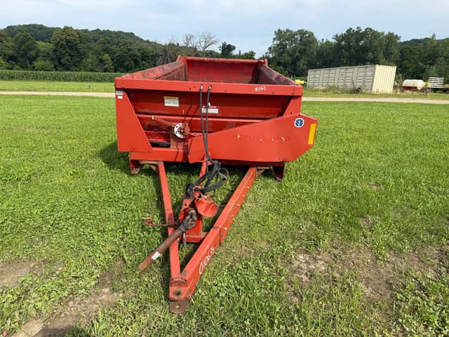 Image of New Holland 195 equipment image 1