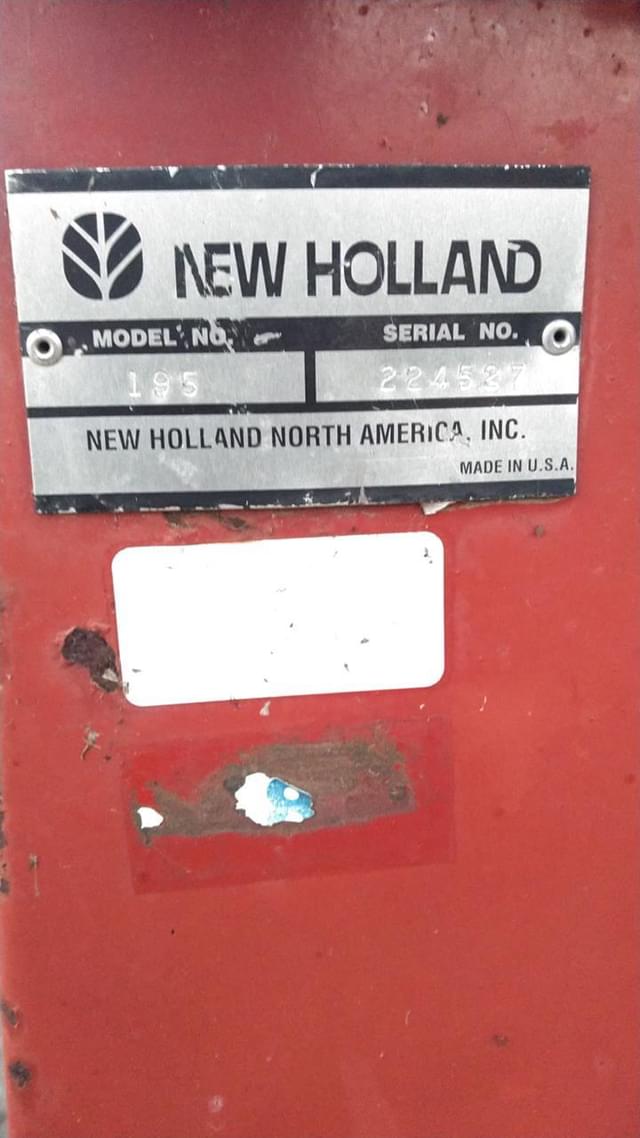 Image of New Holland 195 equipment image 4