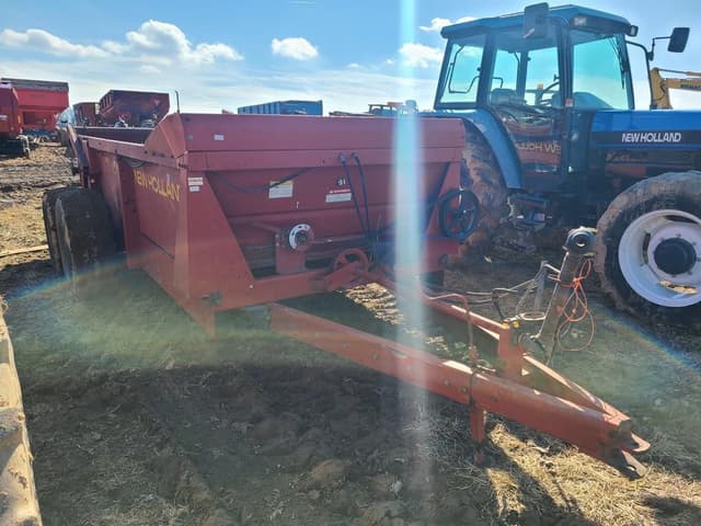 Image of New Holland 195 equipment image 2