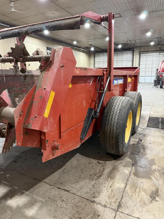 Image of New Holland 195 equipment image 3