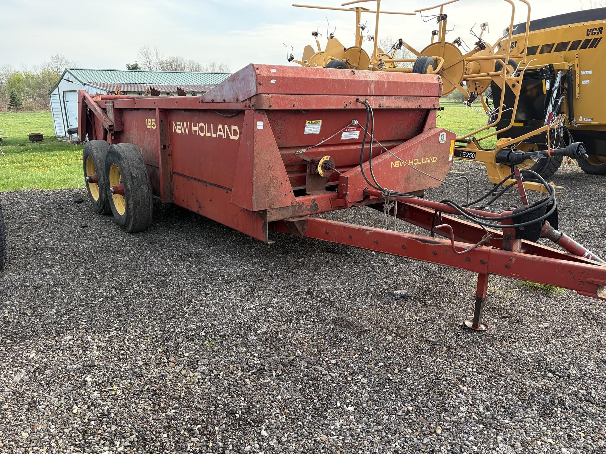 New Holland 195 Equipment Image0