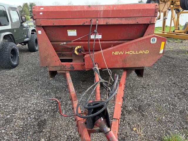 Image of New Holland 195 equipment image 3