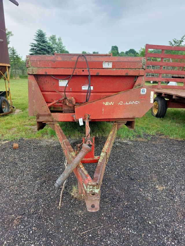 Image of New Holland 195 equipment image 2