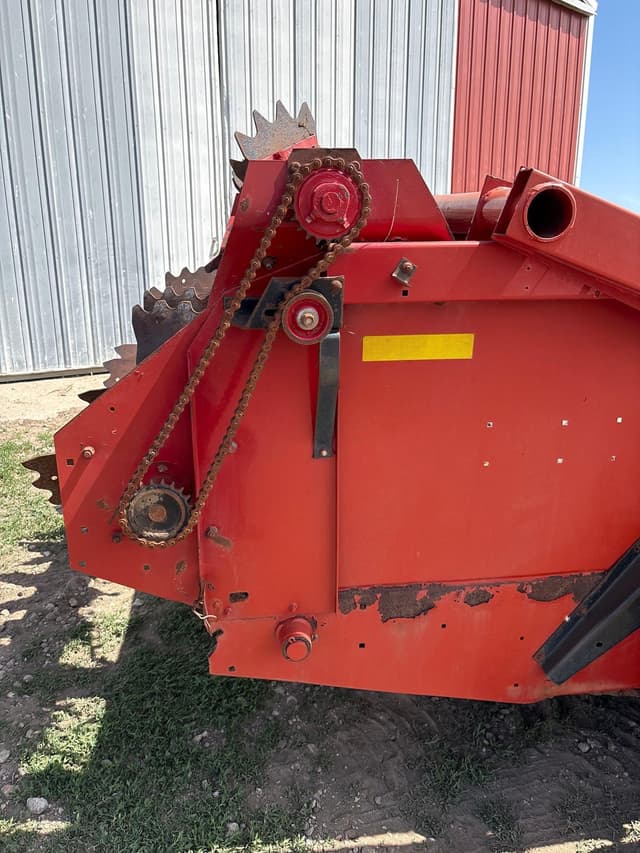 Image of New Holland 195 equipment image 3