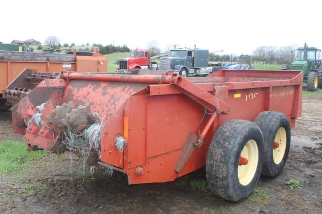 Image of New Holland 195 equipment image 3