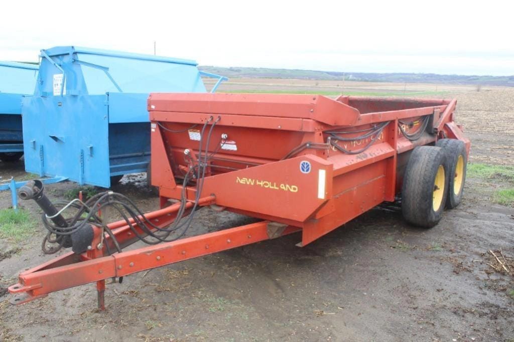 New Holland 195 Equipment Image0