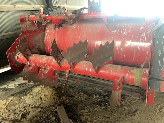 Image of New Holland 195 equipment image 4