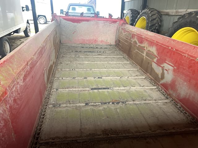 Image of New Holland 195 equipment image 2