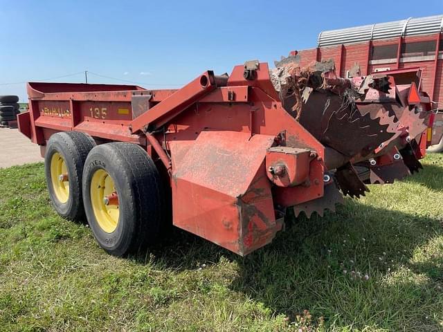 Image of New Holland 195 equipment image 2