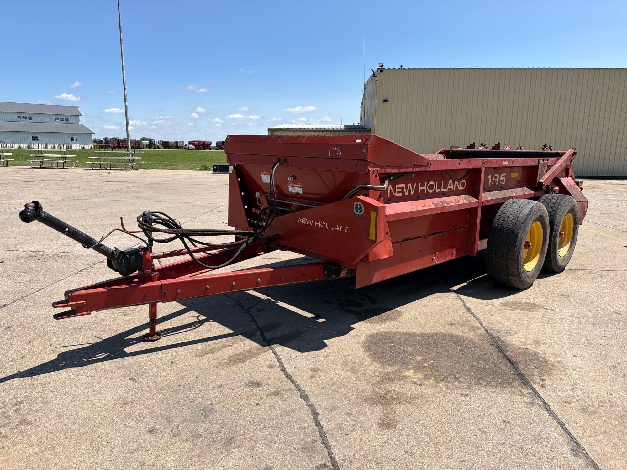 New Holland 195 Equipment Image0