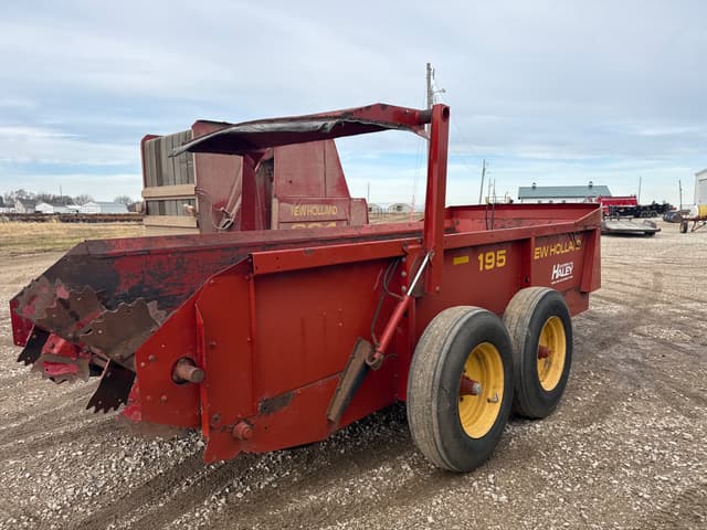 Image of New Holland 195 equipment image 4