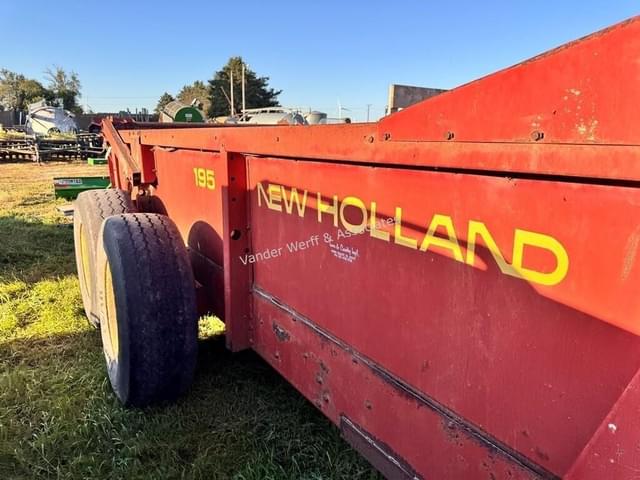 Image of New Holland 195 equipment image 2