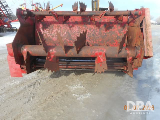 Image of New Holland 195 equipment image 4